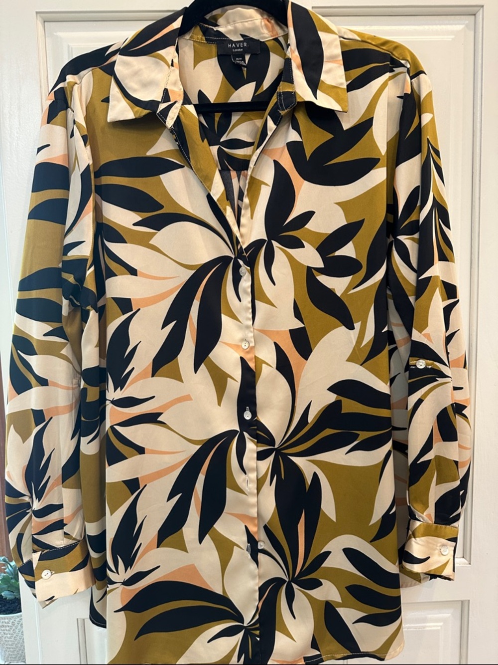 HAVER London Olive, Black & Cream Tropical Leaf Button-Down Shirt